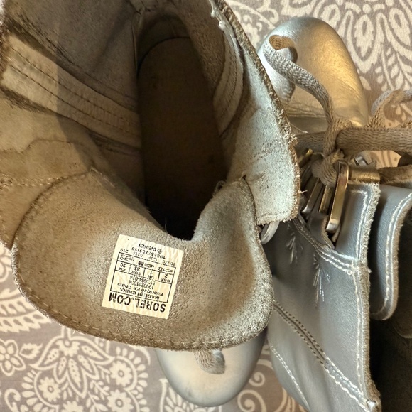 Disney x Sorel Frozen Joan of Arctic Girls Boots Size 2 - Picture 5 of 5